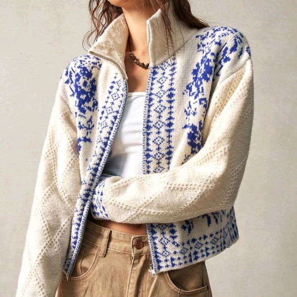 Cardigan Turtleneck Sweater, White, Autumn/Winter - Picture 3 of 4